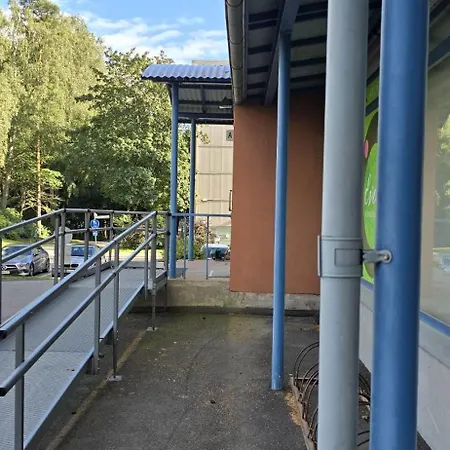 And Cloce To The Airport 75m2 App Apartament *